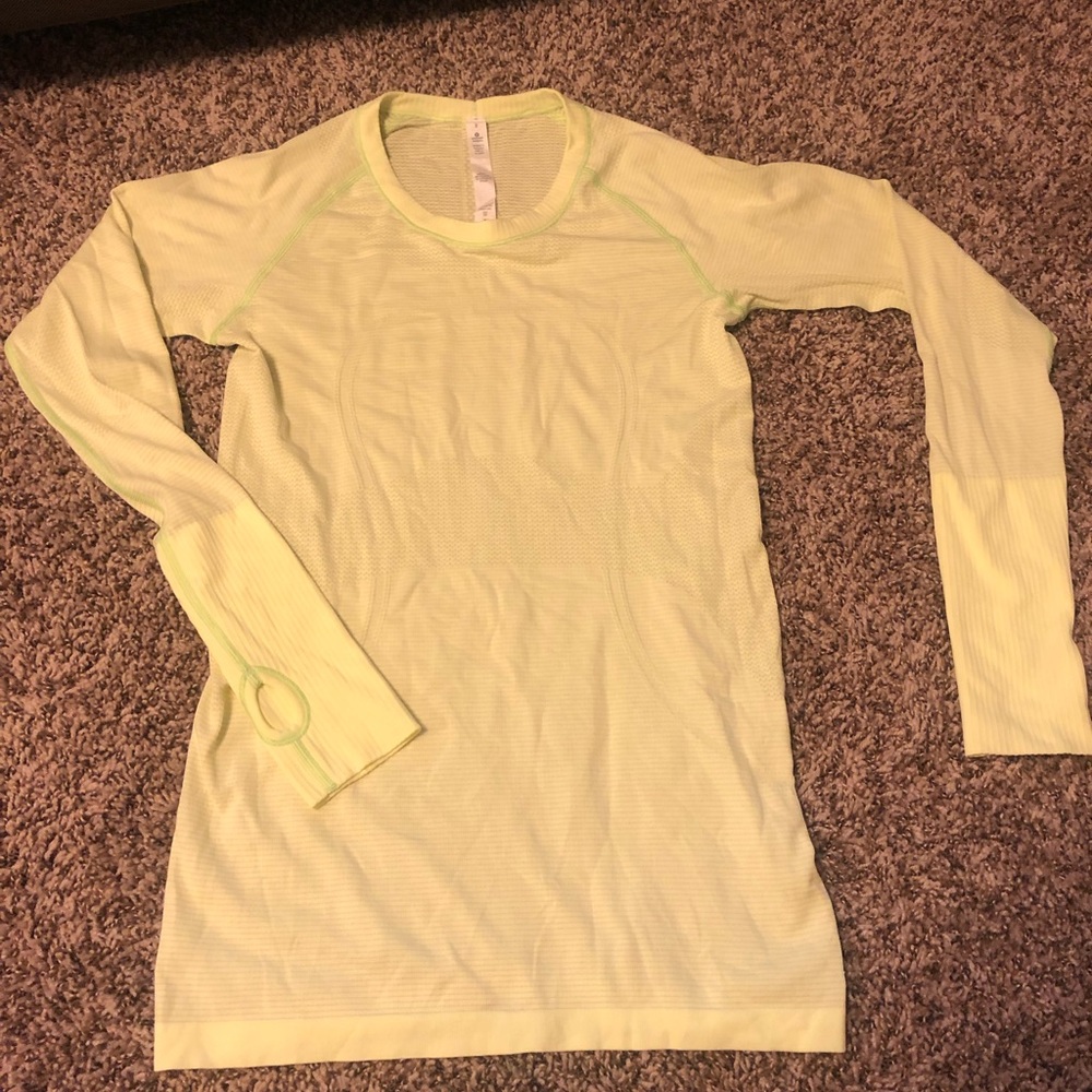 Lululemon top